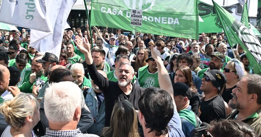 ATE moviliza a Radio Nacional por una recomposición salarial de emergencia: «Muchas emisoras en las provincias se transformaron en meras repetidoras de Buenos Aires»