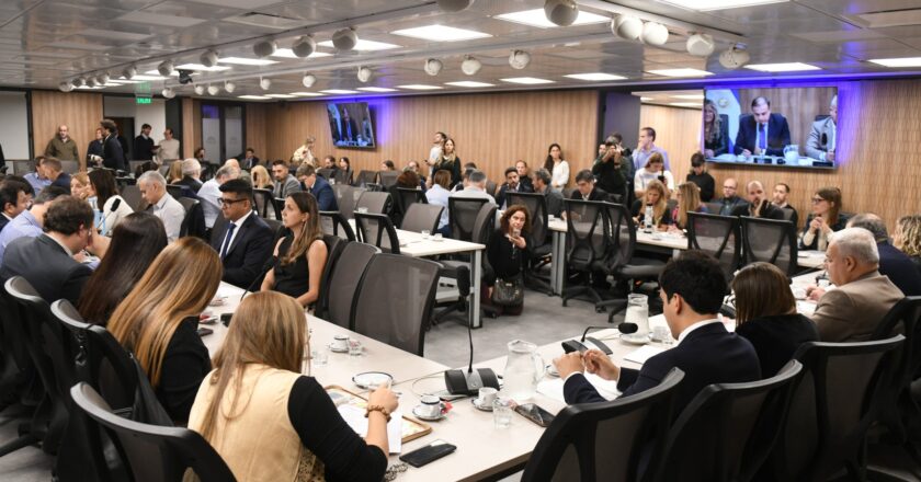 Empresarios textiles pasaron por Diputados y confirmaron que en la actividad hay 20.000 puestos de trabajo menos desde diciembre de 2023