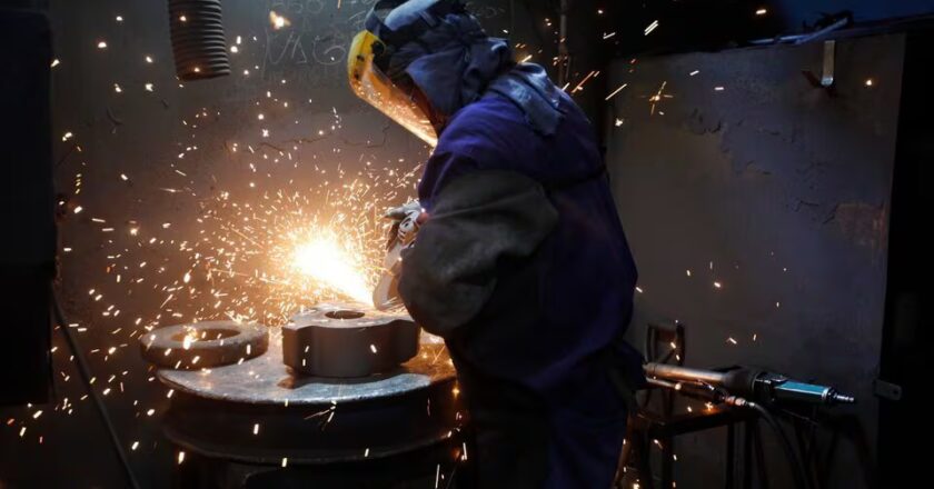 Empresarios metalúrgicos advirtieron que «el sector perdió casi 22 mil puestos de trabajo» y que «la posibilidad de reconversión es muy baja»