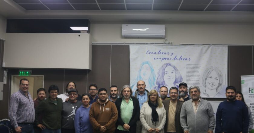 La federación de gremios universitarios recibió a la UTEP para sellar su alianza de cara a la 4° Marcha Federal del 12 de mayo: «Es una causa de todo el pueblo»