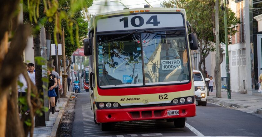 Crisis del transporte en Catamarca: La empresa de colectivos El Nene acumula incumplimientos en el pago de salarios y los choferes pararon por 48 horas