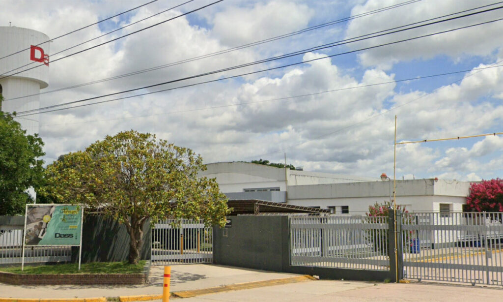 Por el éxito del modelo libertario, Dass desmonta su planta de Coronel Suarez y se lleva las máquinas para producir en Paraguay