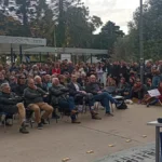 Unos 200 empresarios pymes se apostaron en las puertas del INTI, repudiaron los despidos y reclamaron que el Gobierno reactive sus servicios para la industria
