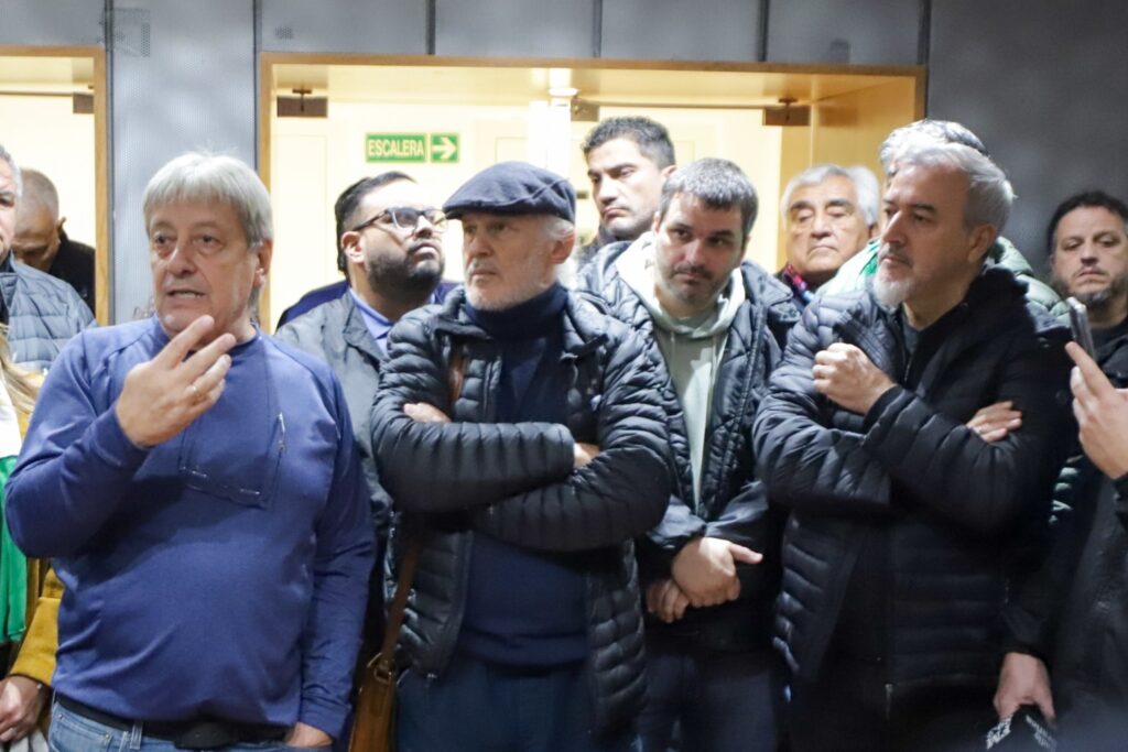 El FreSU se movilizó a la UOM contra su intervención, evalúa un plan de lucha y llamó a "no naturalizar y resistir"