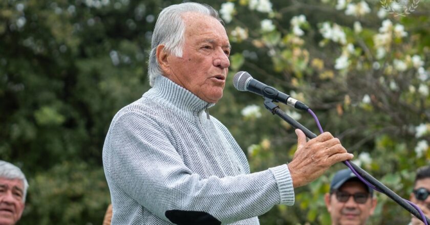 Barrionuevo pidió «paritarias libres», aseguró que Milei no reelegirá, criticó a la CGT por «ausente» y reclamó la intervención del PJ