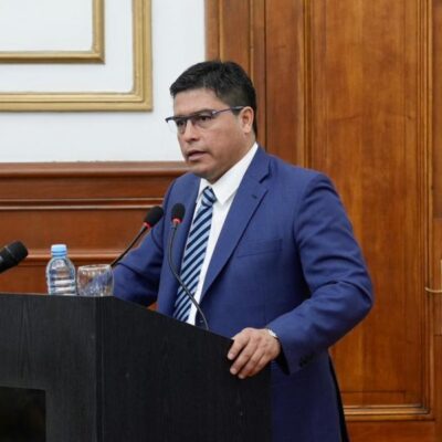 Duro panorama en la provincia del gobernador petrolero: «Hay más de 6 mil empleados petroleros en la casa»