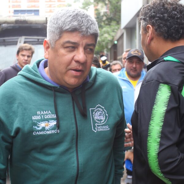 Una ola de rumores y un asado reservado con dirigentes de su mayor confianza, empujan las versiones de retorno de Pablo Moyano a la actividad sindical