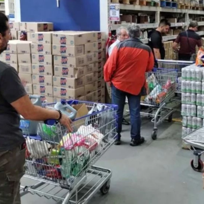 Acusan a Cencosud-Makro de presionar al personal jerárquico para imponer el banco de horas aprobado en la Reforma Laboral