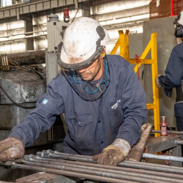 En el primer mes de la Reforma Laboral el empleo registrado continuó su caída y el sector privado muestra señales de debilidad
