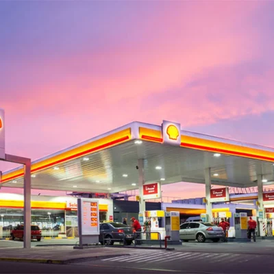 Shell vendió 894 estaciones de servicio a un grupo inversor que preside Manzano y empezaron los rumores del armado de un sindicato de empresa