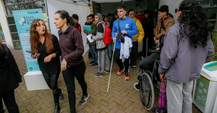 Más de 425 personas participaron de una nueva Expo Empleo Barrial para personas con discapacidad
