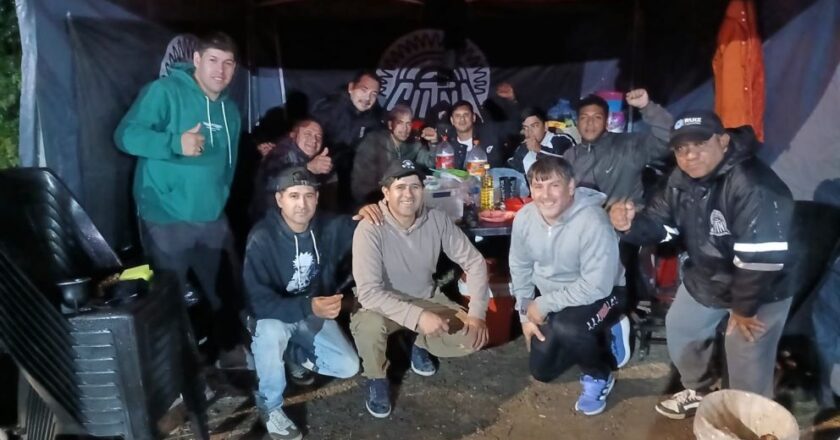 Más de 100 días de acampe en el otro gran conflicto de la industria del neumático que se desarrolla en Córdoba