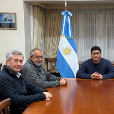 Furia en la CGT porque, mientras discutían una protesta, Daer fue a ver a Claudio Vidal, el gobernador que dio el Quorum para la Reforma Laboral