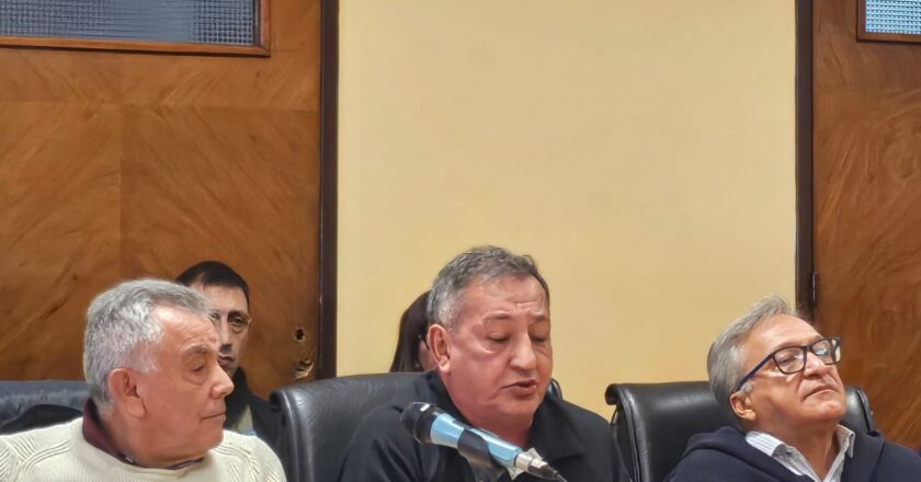 Pulseada en la CGT: un sector impulsa un paro de 36 horas y la conducción apuesta a un plan de protestas «a la francesa»