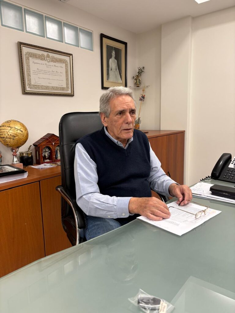 Carlos Acuña camino a su reelección al frente de estacioneros: "No extraño ser secretario general de la CGT"