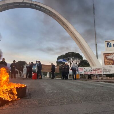 Crece el temor a un cierre total de la fábrica de aviones Fadea y los trabajadores denuncian un vacío de conducción