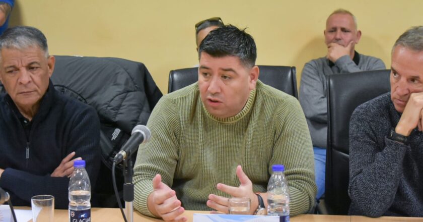 Tras un raid del triunvirato con las CTA, las Confederaciones y dirigentes combativos, la CGT se reúne para definir su estrategia contra la gestión libertaria