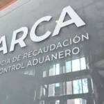 Ahora el Gobierno envía intimaciones a miles de trabajadores porque ARCA detectó inconsistencias en las deducciones de Ganancias