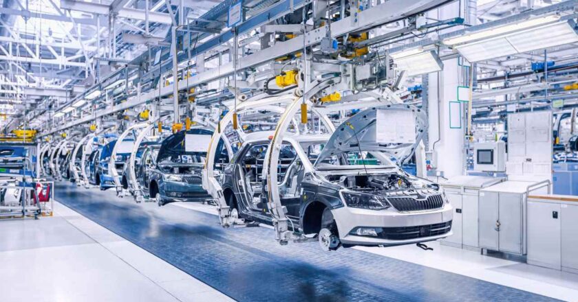 La industria automotriz volvió a desplomarse más de 20 puntos y hay temor  por un crack en la actividad