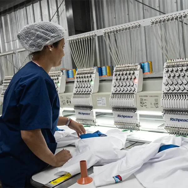 Volvió a caer fuerte la producción textil y ya está más de 30% por debajo de los niveles de 2023