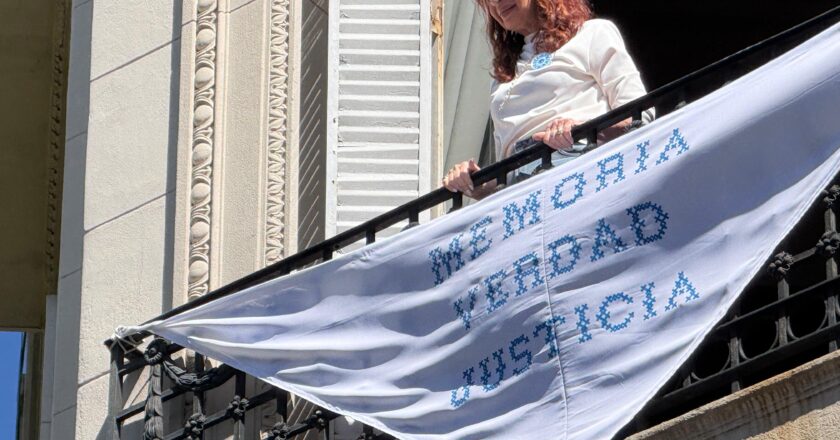 A un año de su detención, trabajadores de más de 35 gremios convocan a San José 1111 para denunciar «la persecución y la proscripción» de Cristina
