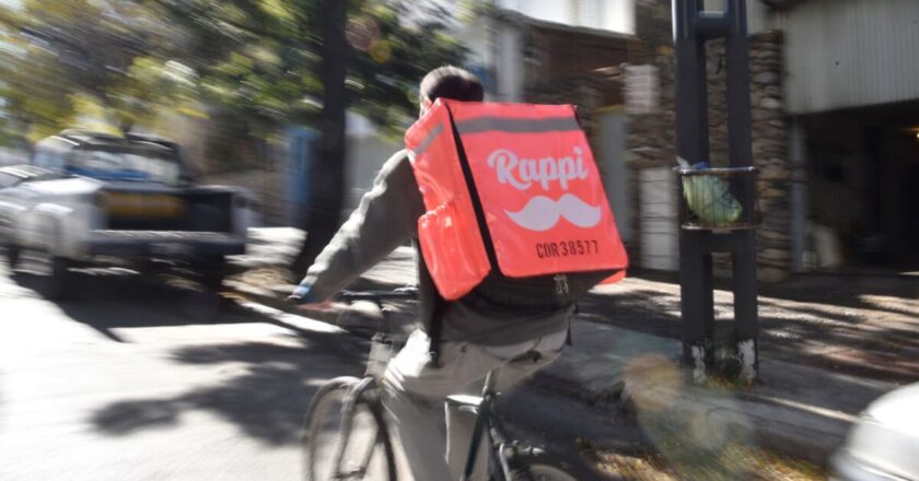Las apps como única salida laboral: «Hay trabajadores de 50 o 60 años, algunos jubilados, que están arriba de la moto»