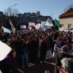 Con una columna de más de cinco cuadras, la CGT Regional y las CTA marchan en Morón para reclamar un paro de 36 horas y denunciar el ajuste del Gobierno