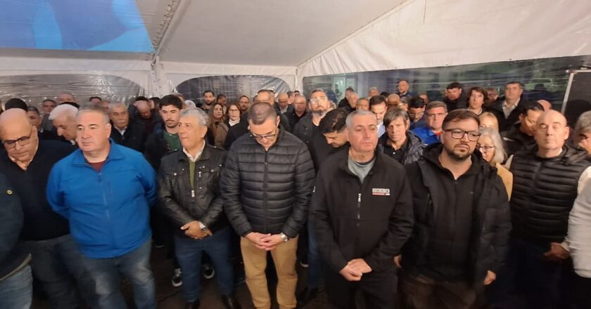 «Invertir, capacitar y construir», el lema de los Camioneros de Santa Fe desde el corazón del principal complejo agroexportador del mundo