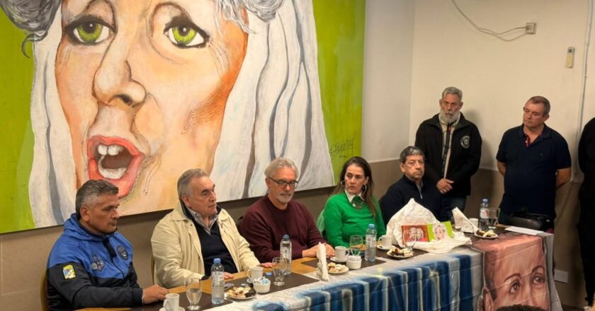 Juan Carlos Schmid, en homenaje de la FeMPINRA a Estela de Carlotto: “Tenemos la obligación de mantener viva la memoria”