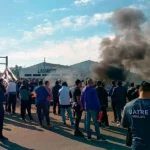 Trabajadores de Granja Tres Arroyos cortaron la Ruta 14, mientras el gobierno de Entre Ríos, activó ayuda alimentaria y convocó a audiencia el próximo lunes