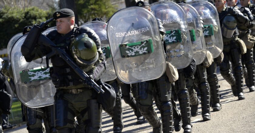 ATE denuncia que Gendarmería desoye la decisión judicial que suspendió los despidos en el INTI e impide el ingreso a sus trabajadores