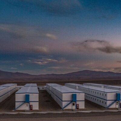«Destruye a los proveedores nacionales»: El sindicato de supervisores metalúrgicos ASIMRA criticó la importación de una ciudad modular china para un megaproyecto minero en San Juan