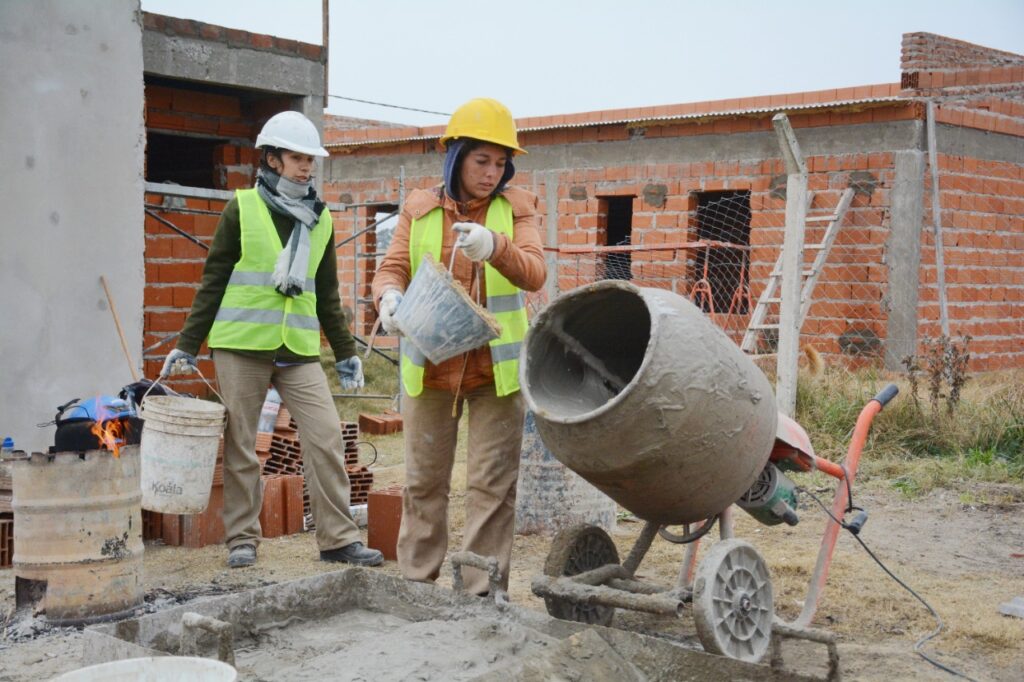 Raverta y la UOCRA Mar del Plata impulsan un proyecto de ley para que al menos el 10% de trabajadores de la construcción sean mujeres