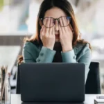 La probabilidad de conservar un empleo cayó al nivel más bajo de la última década
