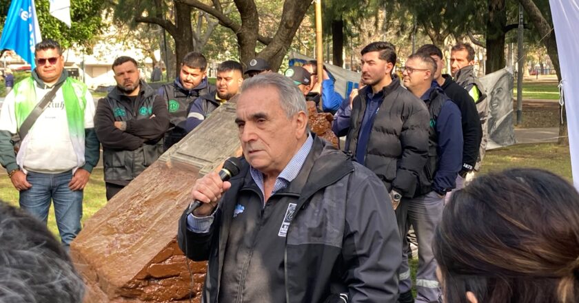 Juan Carlos Schmid sobre el 70° aniversario del fusilamiento del General Valle: “Es bueno recordar, pero es mejor comprometerse con la historia”