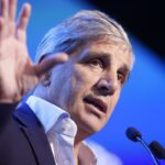 El Gobierno reglamentó el Fondo que le financia los despidos a los empresarios pero prorrogó su entrada en vigencia por pedido del FMI