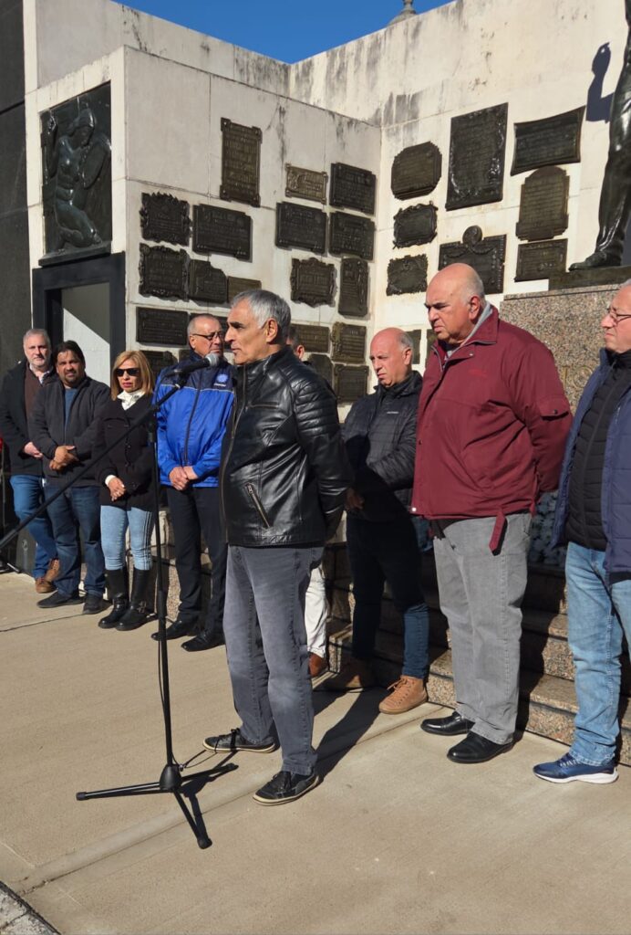 Roberto Bonetti aprovechó un homenaje a Augusto Timoteo Vandor para cargar contra Abel Furlán: "Carece de la capacidad y grandeza"