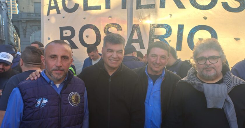 Patiño robustece su armado nacional en la UTA, mientras se quiebra el oficialismo y Fernández pierde apoyo de sus propios alfiles