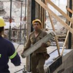 Un informe de la UBA identificó por qué el crecimiento económico anunciado por el Gobierno sigue sin impactar en la creación de empleo