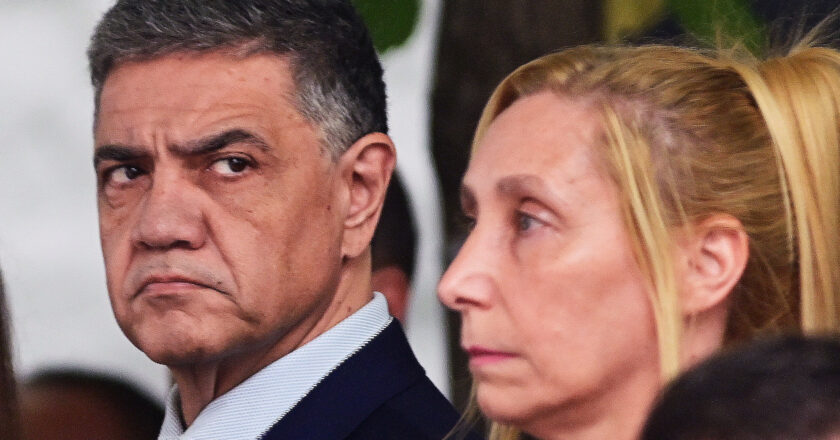 Jorge Macri se pinta de violeta, sale a confrontar con los docentes y va por el estatuto: «Defender el Estatuto es defender la escuela pública»
