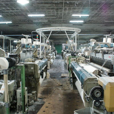 La industria cayó 5,7% en mayo arrastrada por el desplome de casi 20 puntos en textiles, prendas de vestir, cuero y calzado