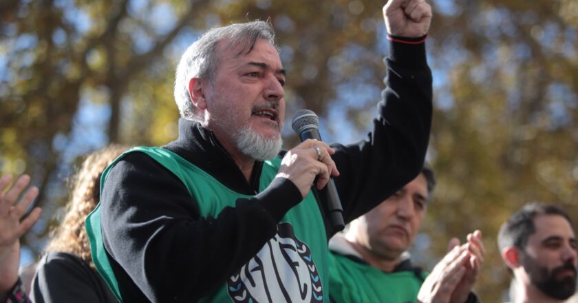 ATE recibió a Santilli con un pedido oficial a para que revele detalles sobre los 249 ñoquis contratados por Adorni durante su gestión