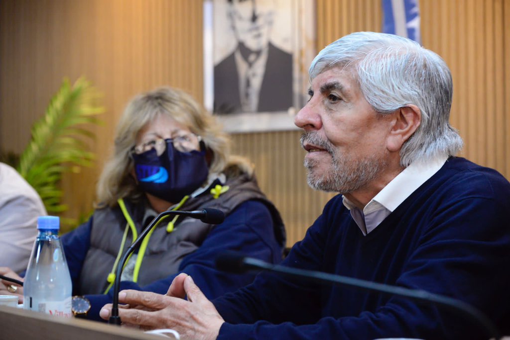 Empujados por la Reforma Laboral, los empresarios del transporte se envalentonan y dicen que desguazarán el convenio colectivo de Moyano