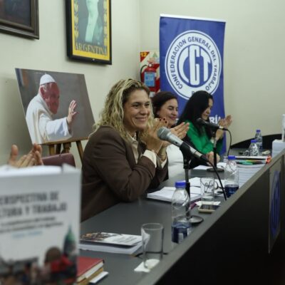 En la CGT se presentó un libro sobre las transformaciones del mundo laboral en la era digital