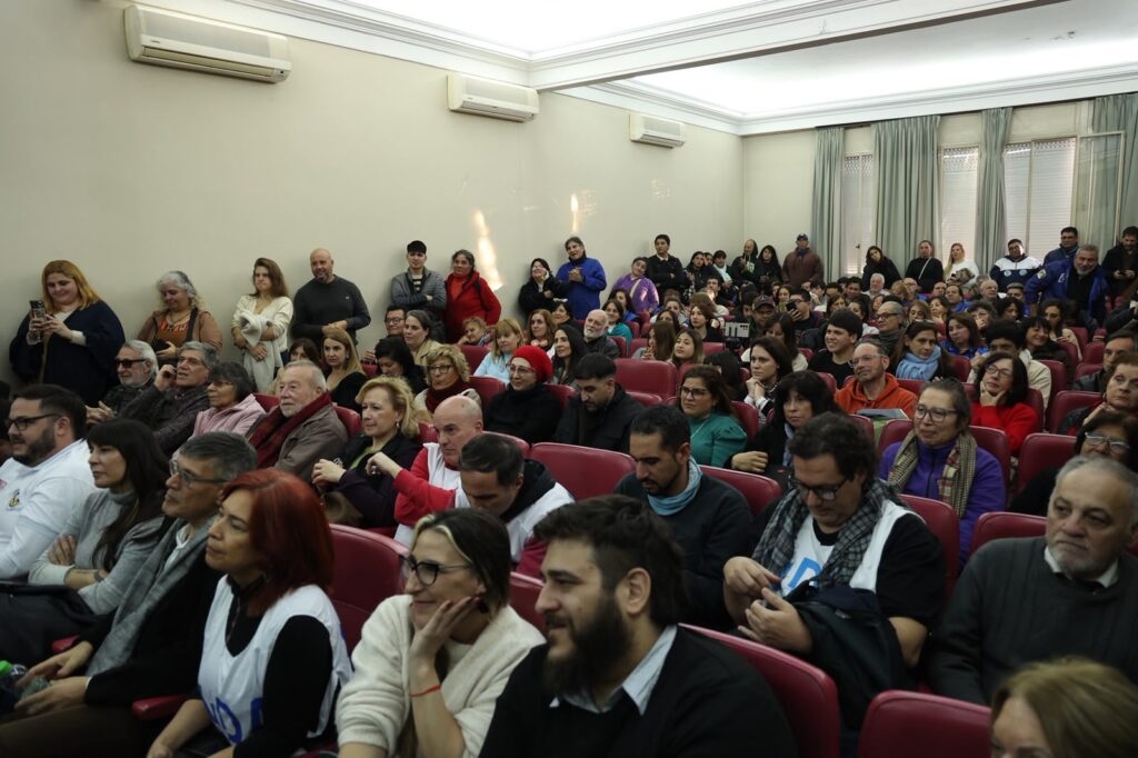 En la CGT se presentó un libro sobre las transformaciones del mundo laboral en la era digital