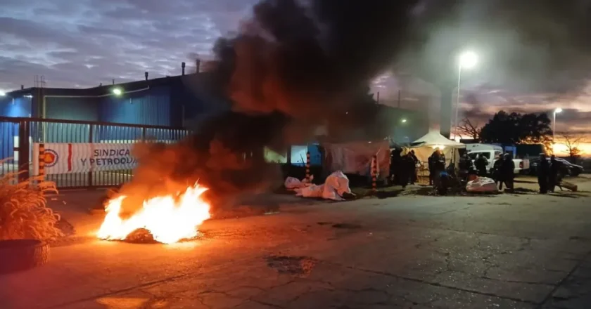 Crisis laboral en Gualeguaychú: despidos masivos en Unión Bat y Pyam desatan una semana de protestas