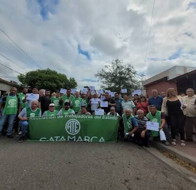 El Gobierno de Catamarca otorgará un bono de 100.000 pesos a estatales provinciales y municipales