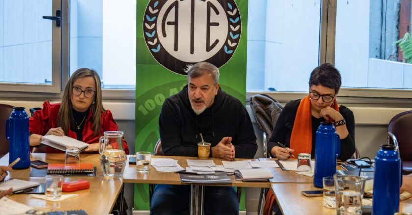 ATE convocó a un paro nacional con movilización para el 3 de agosto en reclamo de aumento salarial y contra los despidos en el Estado