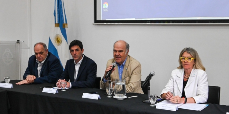 Un informe interno revela el "inmenso daño" para las cadenas productivas, las economías regionales y la investigación que produjeron los despidos de Milei en el INTA