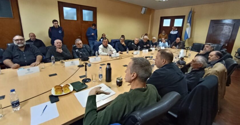 La CGT, las CTA y la UTEP lanzaron un plan de acción conjunta que empezará con una movilización el 22 de julio junto a los jubilados